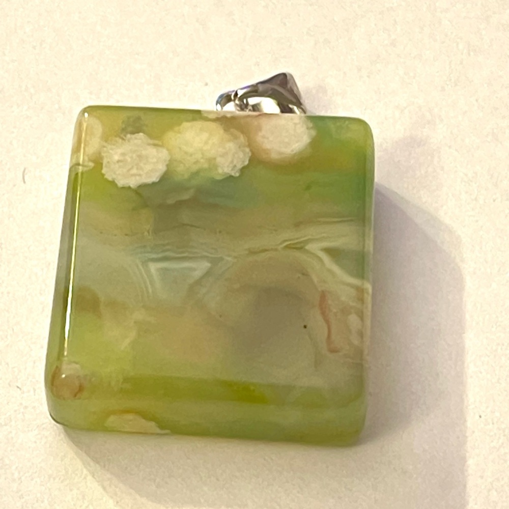 Green Flower Agate Pendant Crystal Gemstone Jewelry
